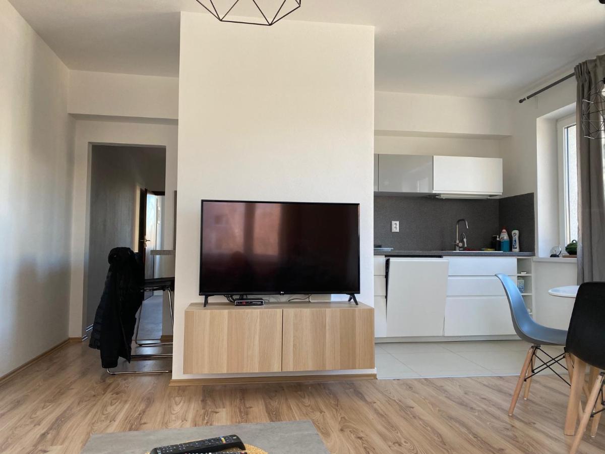 Apartman "Dunaj" Private Parking - Klimatizacia Šamorín エクステリア 写真